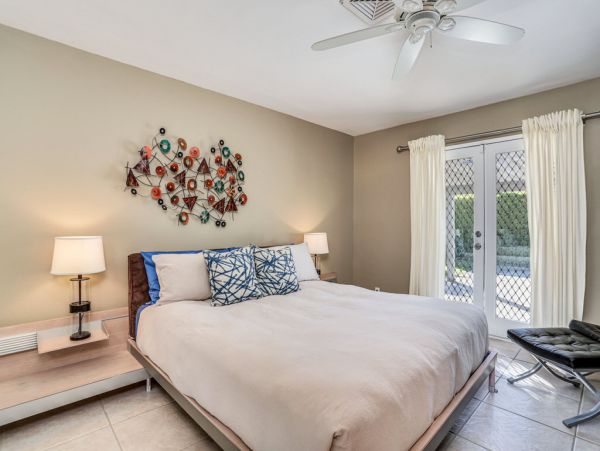 Palm Springs Home 984119