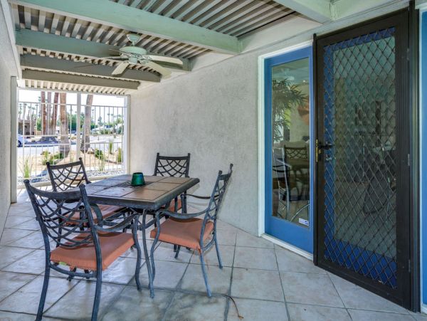 Palm Springs Home 984119