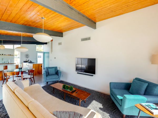Palm Springs Home 984120