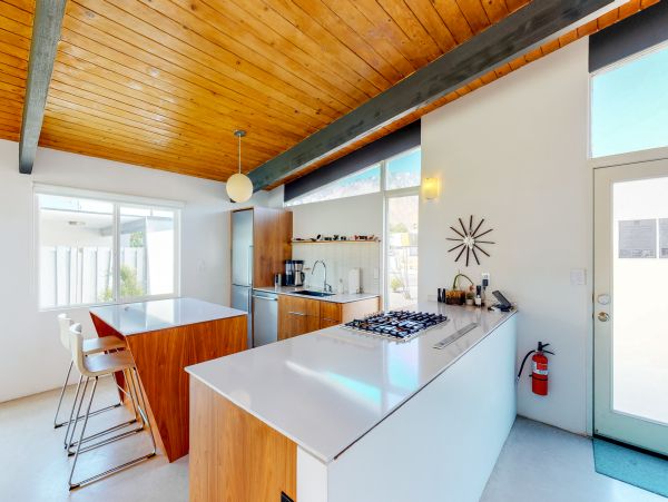 Palm Springs Home 984120