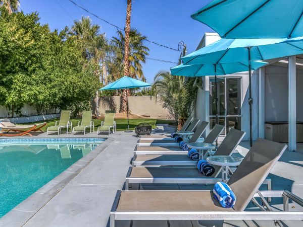 Palm Springs Home 984121