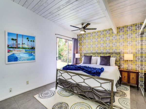 Palm Springs Home 984121