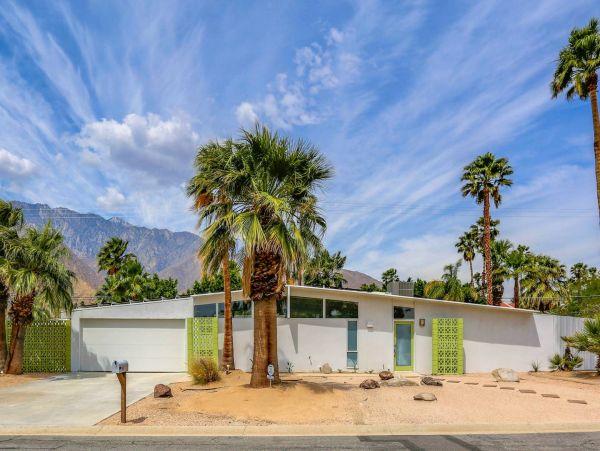Palm Springs Home 984121