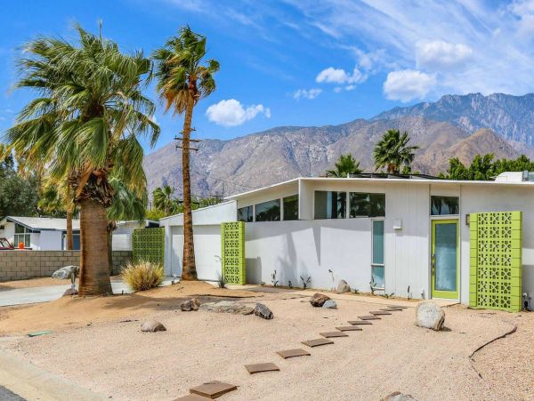 Palm Springs Home 984121
