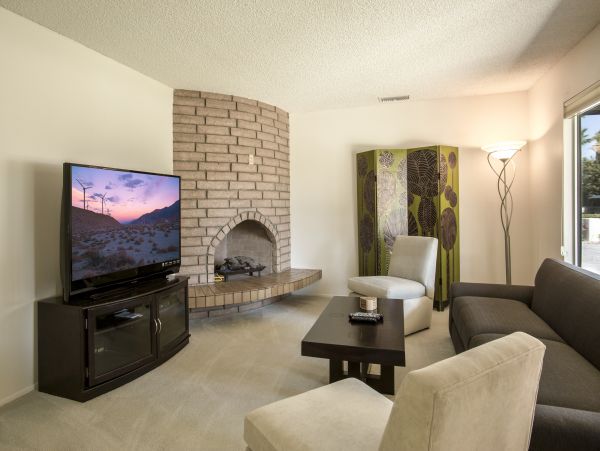 Palm Springs Home 984122