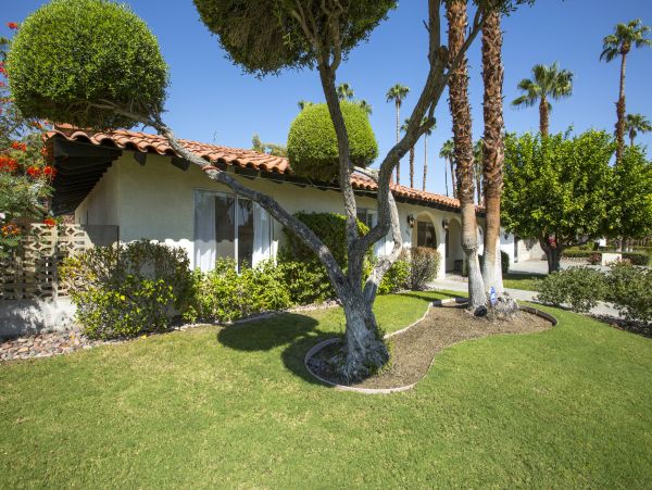 Palm Springs Home 984122