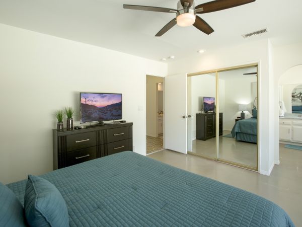 Palm Springs Home 984122