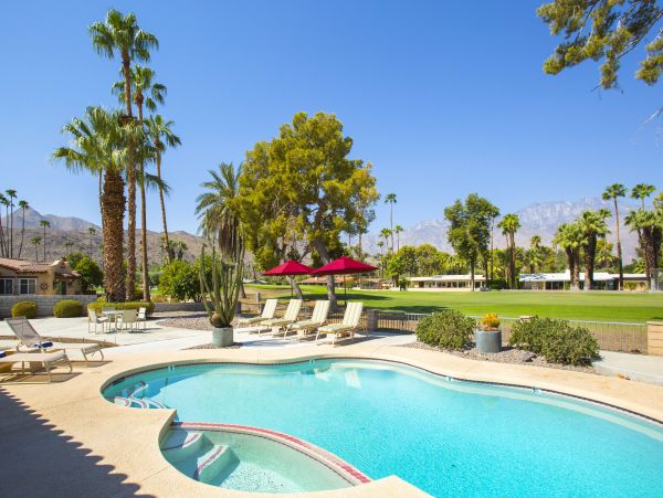 Palm Springs Home 984122