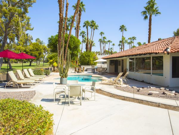 Palm Springs Home 984122