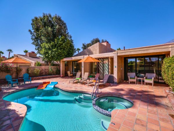 Palm Springs Home 984123
