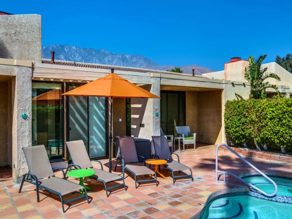 Palm Springs Home 984123