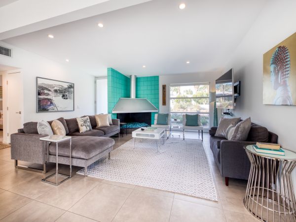 Palm Springs Home 984124