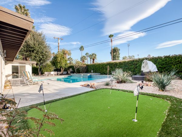 Palm Springs Home 984124