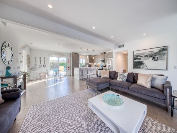 Palm Springs Home 984124