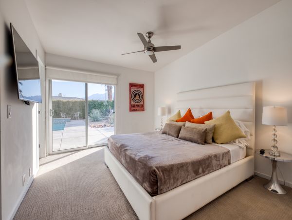 Palm Springs Home 984124