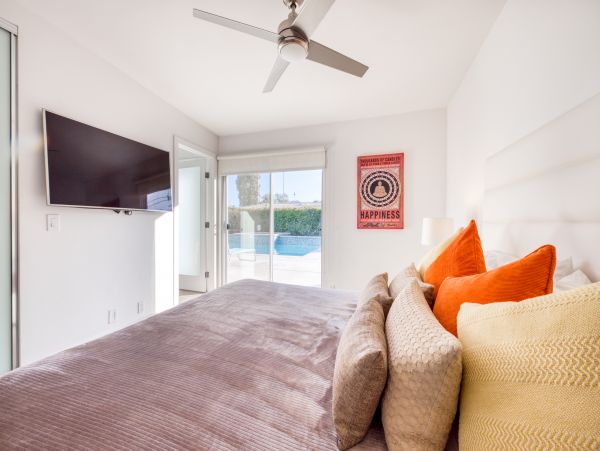 Palm Springs Home 984124