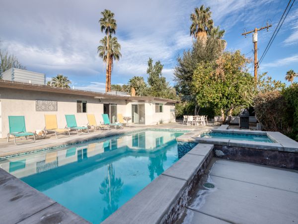 Palm Springs Home 984124