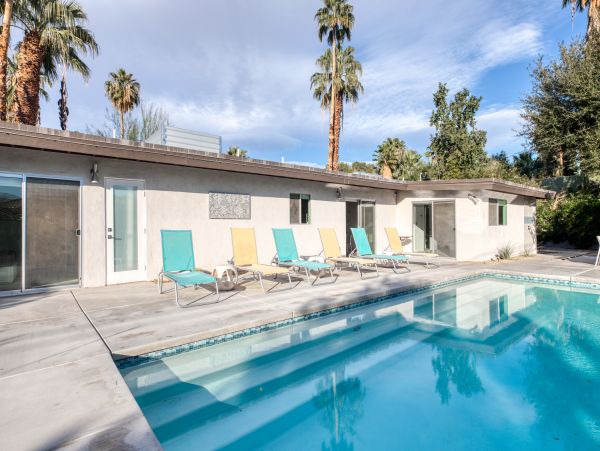 Palm Springs Home 984124