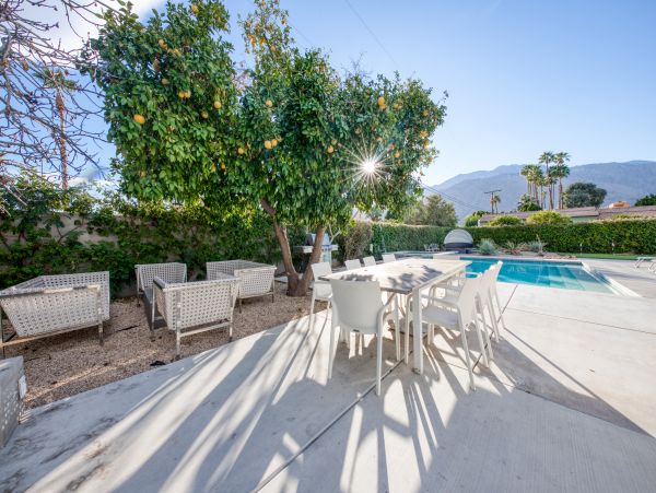 Palm Springs Home 984124