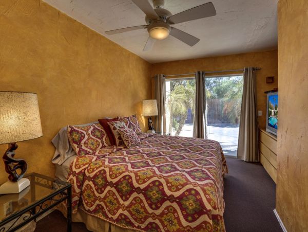 Palm Springs Home 984125