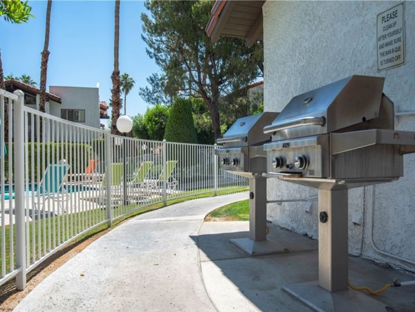 Palm Springs Home 984126
