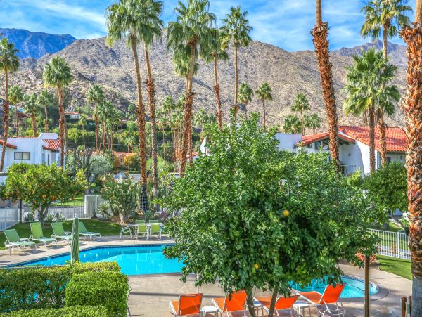 Palm Springs Home 984126