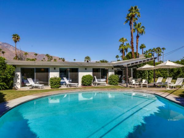 Palm Springs Home 984127