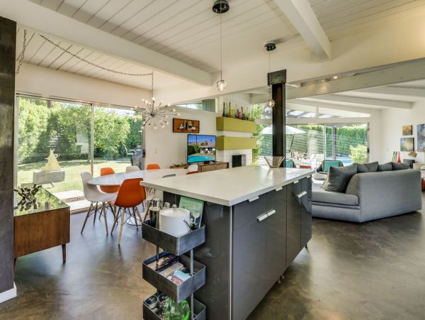Palm Springs Home 984127