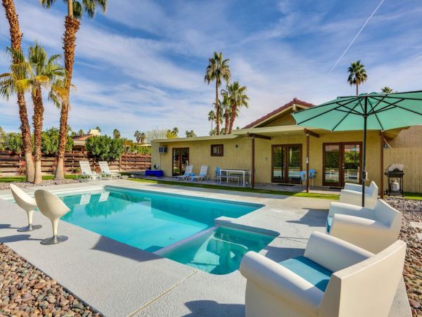 Palm Springs Home 984128