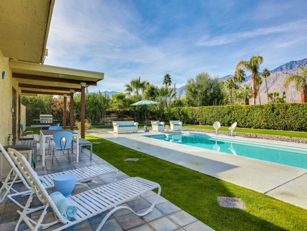 Palm Springs Home 984128