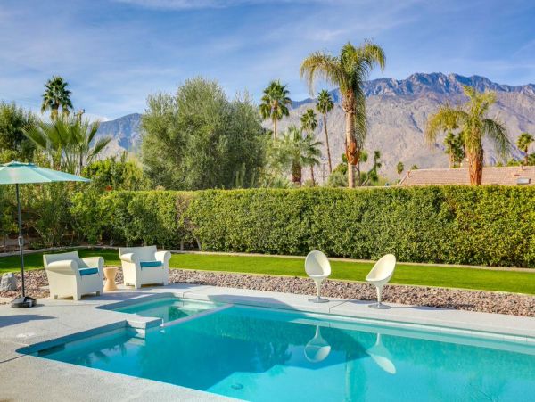 Palm Springs Home 984128