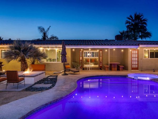 Palm Springs Home 984130