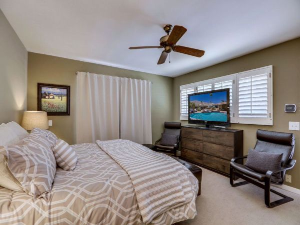 Palm Springs Home 984130