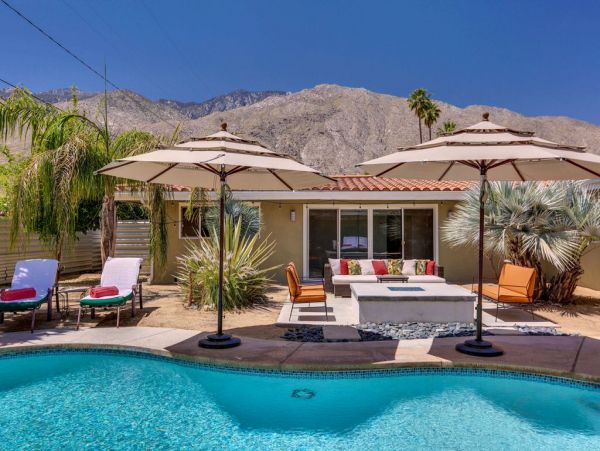 Palm Springs Home 984130