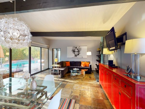 Palm Springs Home 984131