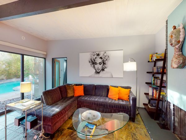 Palm Springs Home 984131