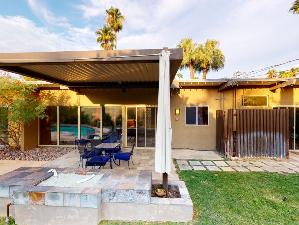 Palm Springs Home 984131