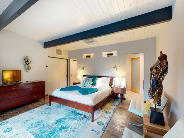 Palm Springs Home 984131