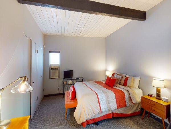 Palm Springs Home 984131