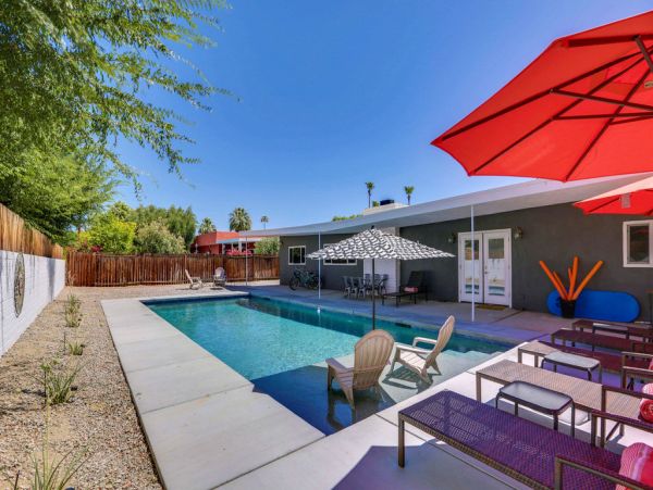 Palm Springs Home 984132