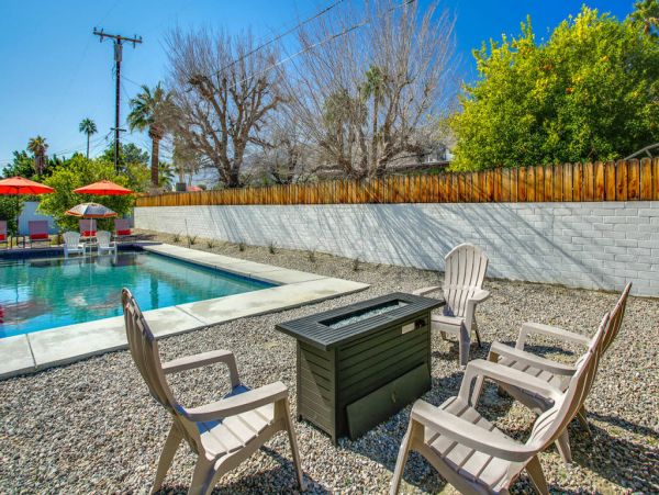Palm Springs Home 984132