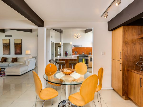 Palm Springs Home 984133