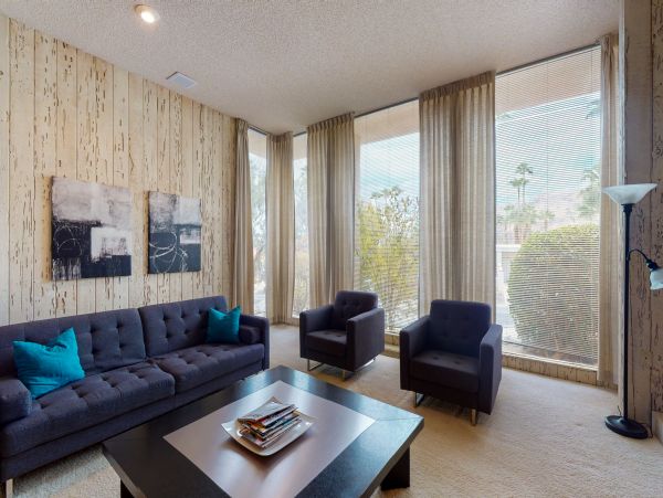 Palm Springs Home 984134