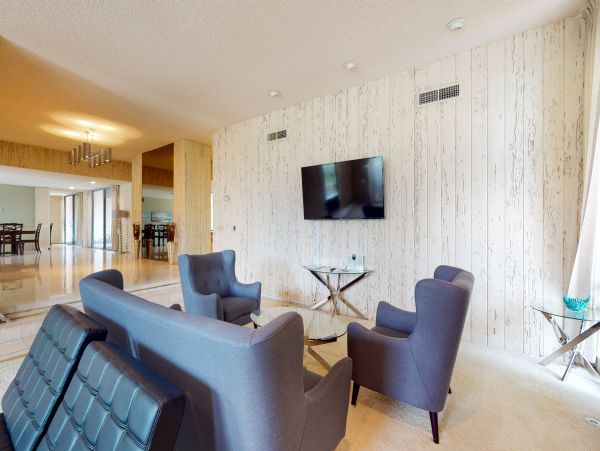 Palm Springs Home 984134