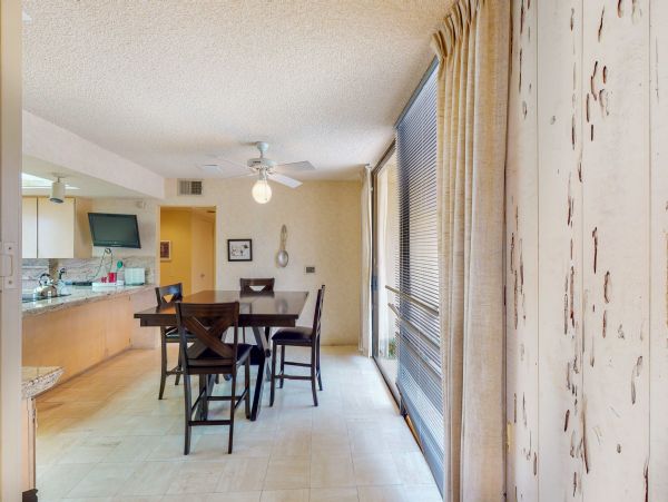Palm Springs Home 984134