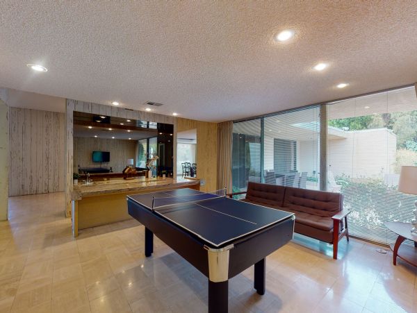 Palm Springs Home 984134
