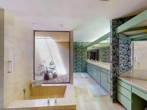 Palm Springs Home 984134