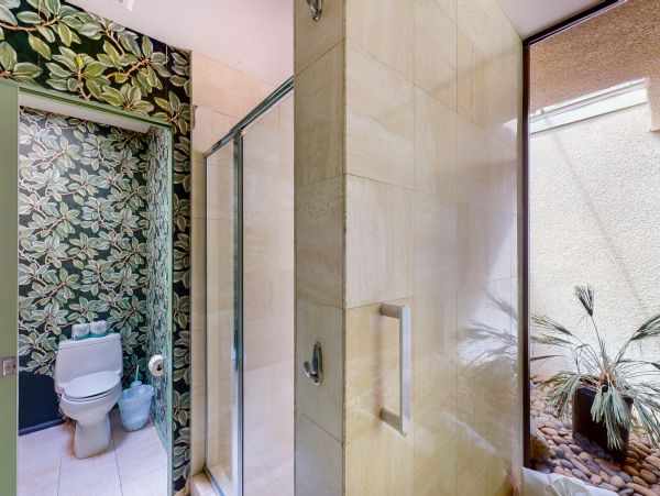 Palm Springs Home 984134