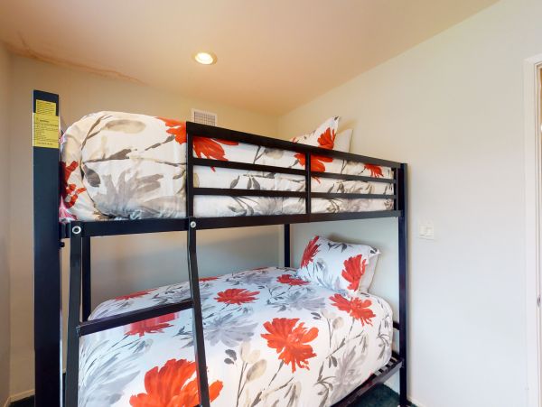 Palm Springs Home 984134