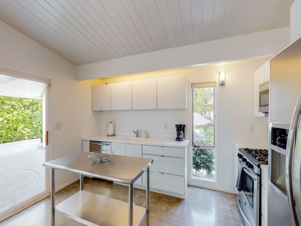 Palm Springs Home 984135